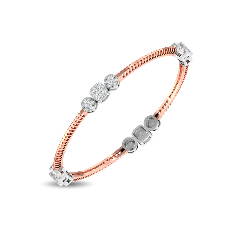 Tamar Bangle