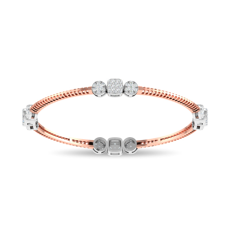 Tamar Bangle