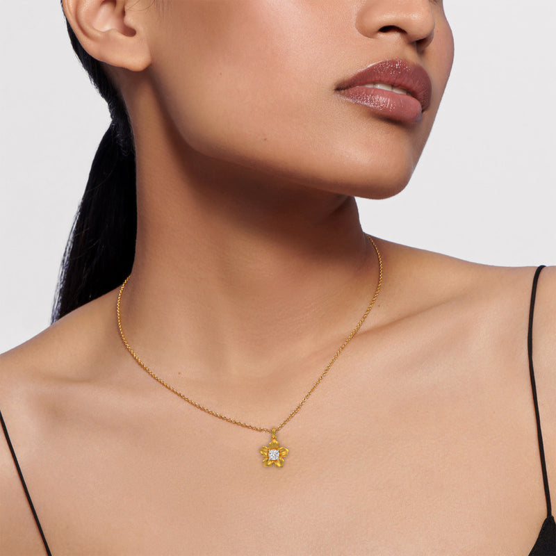Saara Solitaire Pendant