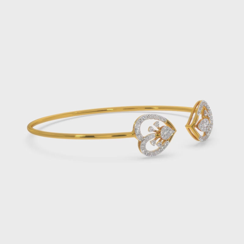 Janessa Bangle